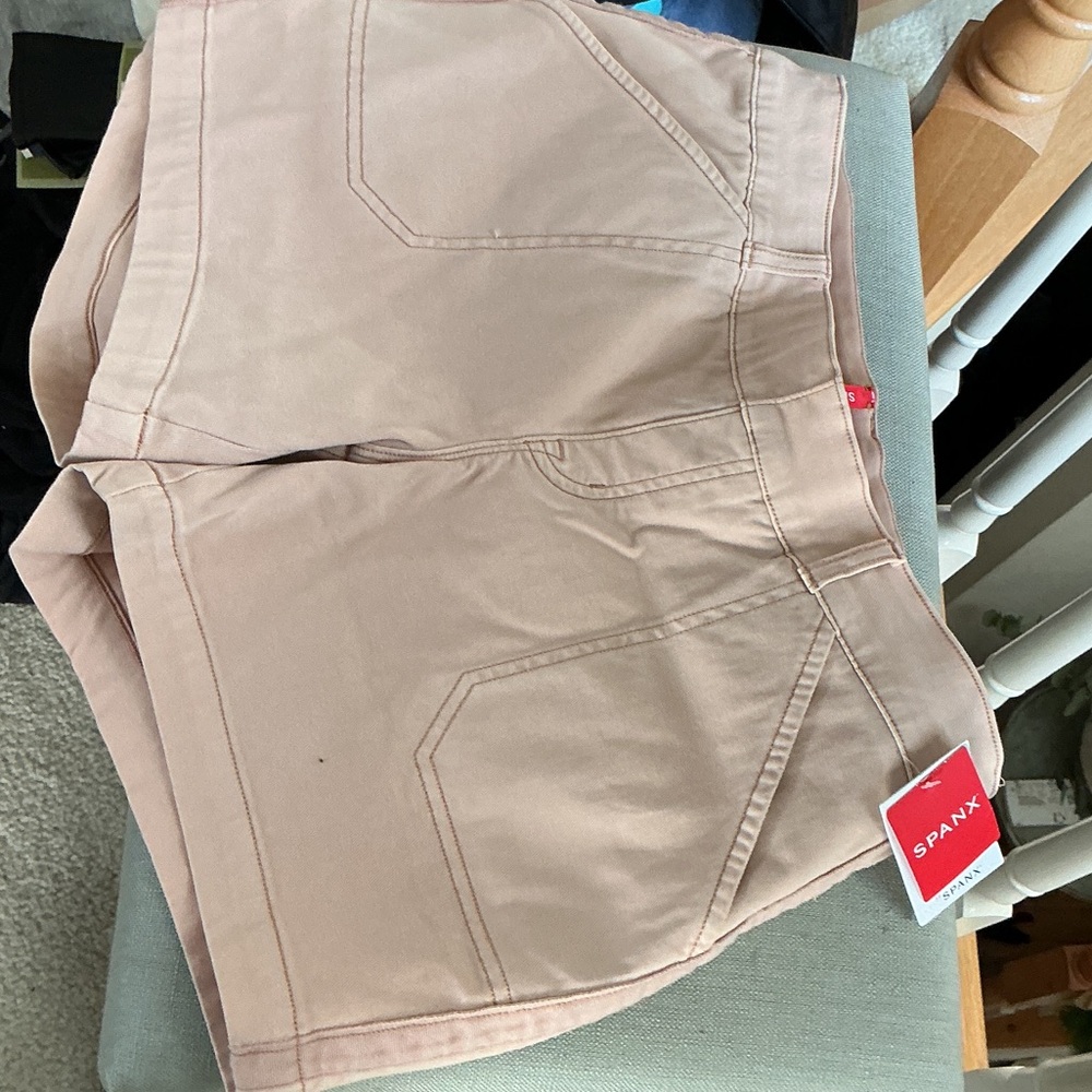 SPANX Women's High Waist Shorts in Cream